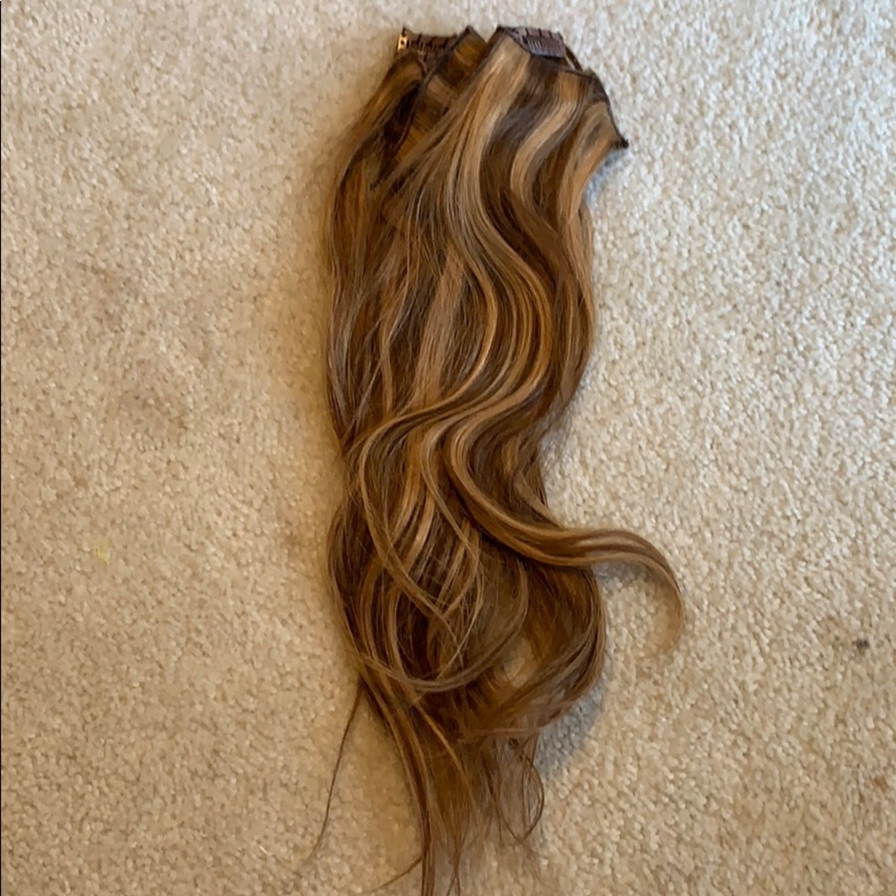 Hair extensions , 7 pieces.